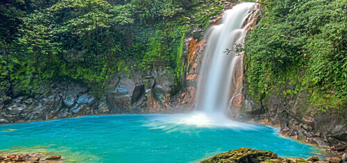 Picture of the amazing waterfalls at Rio Celeste